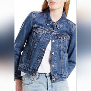 Levis star studded original jean denim trucker jacket